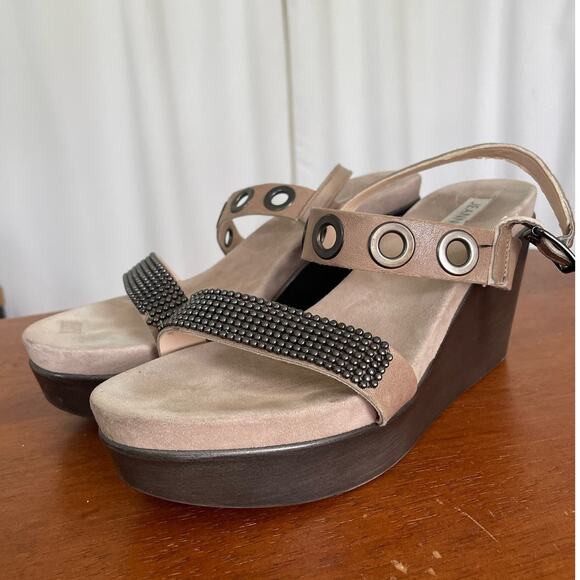 Jeannot Wedge Heel Platform Sandals Tan Leather Women's Size 39 / 8.5 - Picture 4 of 6